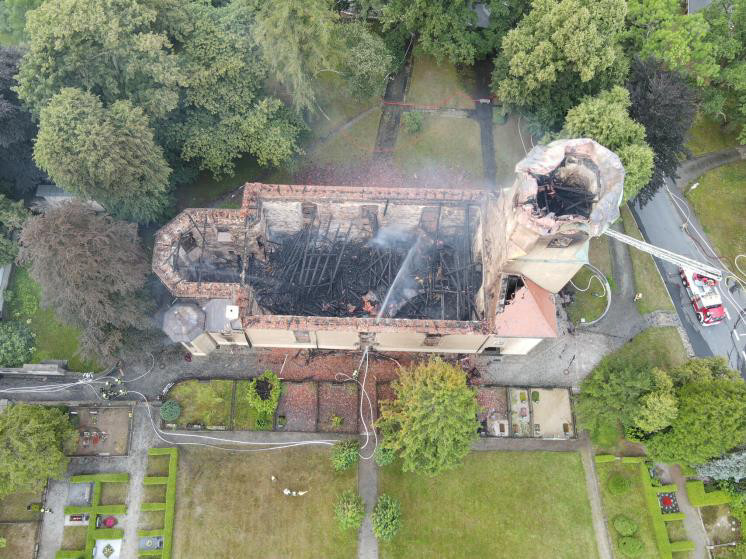 kirche nach dem brand